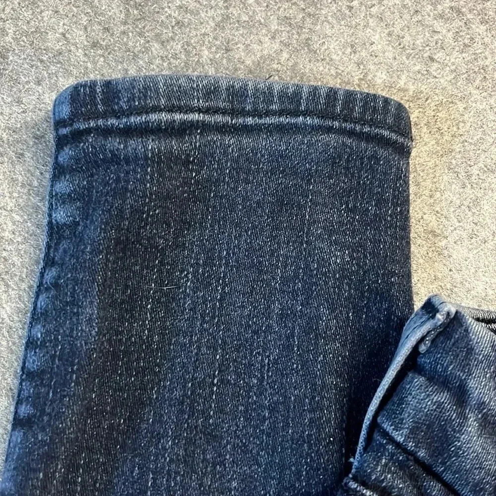 Fidelity Mid Rise  Ultra Slim Blue on Blue Wash 24*30. - Picture 3 of 13